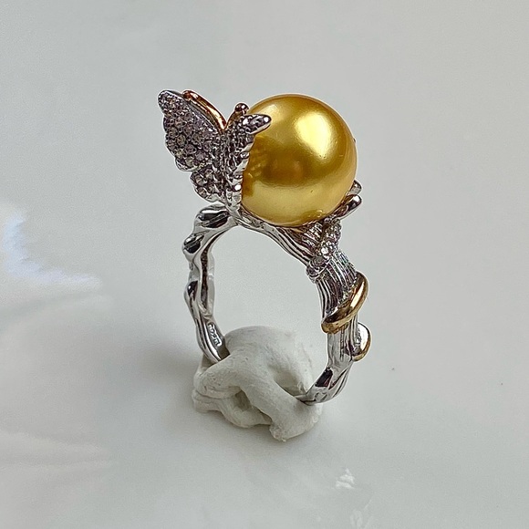 Hand Crafted Jewelry - R25- Premium Round Deep Gold South Sea Pearl 11.8 mm s925 Butterfly Ring